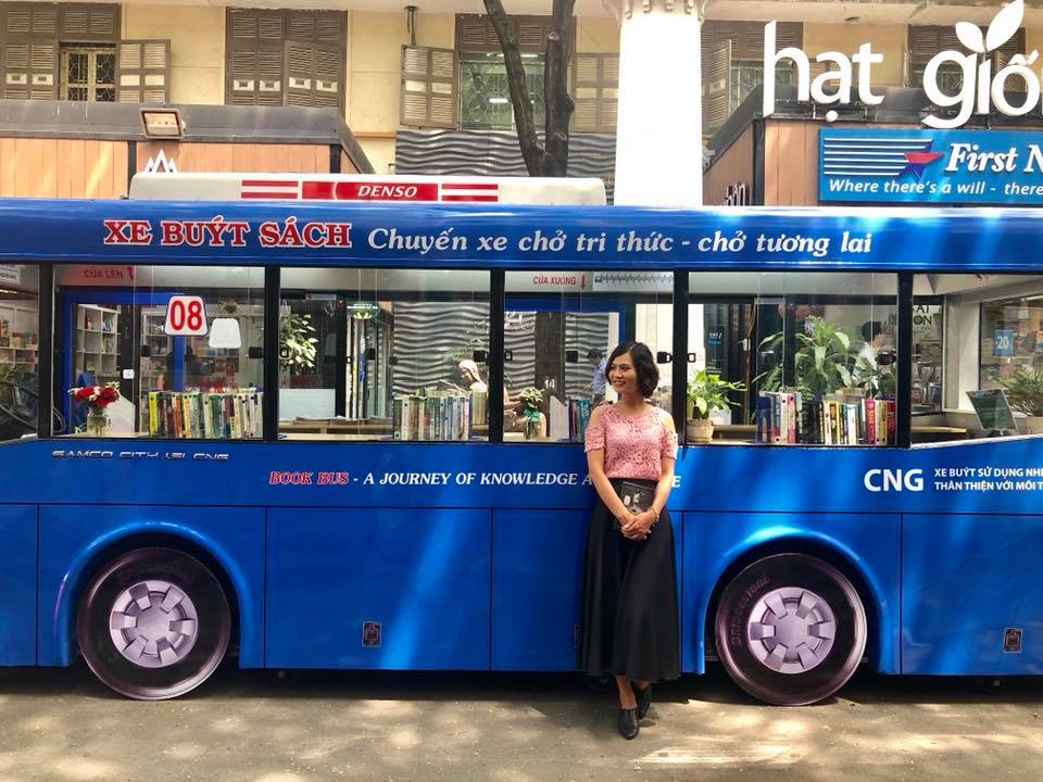 Độc đáo xe buýt sách ở TP Hồ Chí Minh