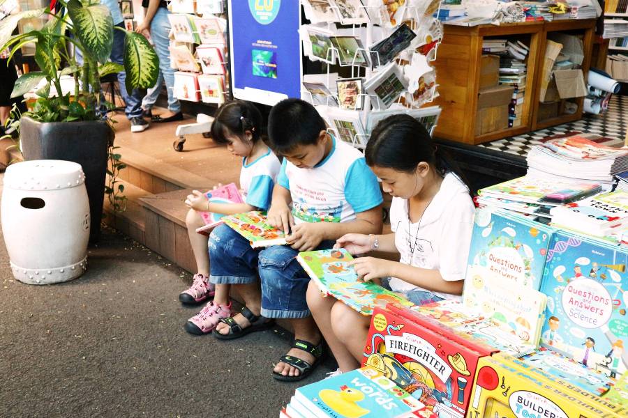 Sách thiếu nhi được tiêu thụ mạnh tại Đường Sách TP Hồ Chí Minh 
