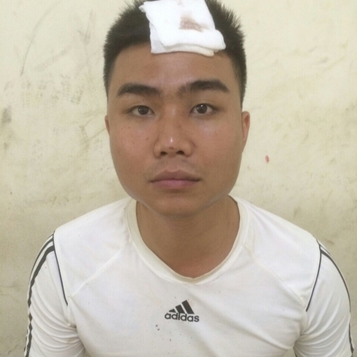 Tạm giữ hình sự nam thanh niên dùng gậy đánh golf hành hung CSGT