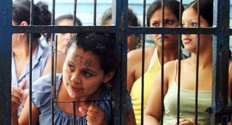 Phụ nữ bị bỏ tù 40 năm vì "tội" để sảy thai