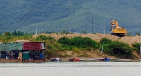 Cần sớm giải quyết dứt điểm vướng mắc trong việc cho phép khai thác cát sông Vu Gia