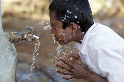 Nước - Dầu mỏ mới