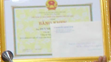 Khen thưởng 3 Cảnh sát cơ động cứu người bị đuối nước