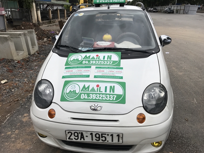  Phát hiện taxi “nhái”  thương hiệu ở Hà Nội