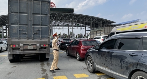 Tai nạn giao thông tiếp tục giảm trong ngày thứ 3 kỳ nghỉ lễ