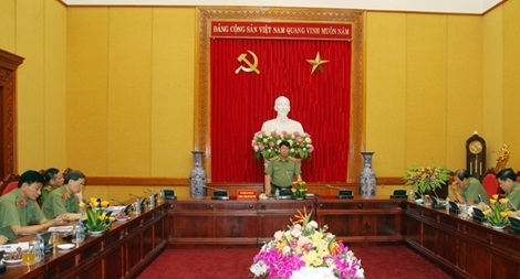 Tăng cường công tác đấu tranh chống quan điểm sai trái thù địch trên lĩnh vực văn hóa, tư tưởng