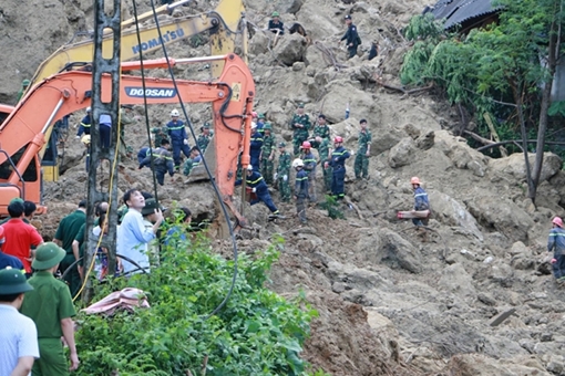 102 người chết và mất tích trong trận mưa lũ lịch sử