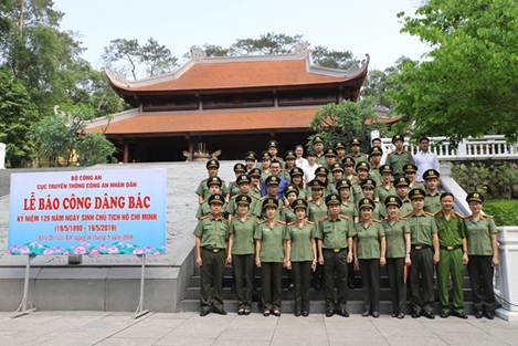 Cục Truyền thông CAND báo công dâng Bác tại Khu di tích K9