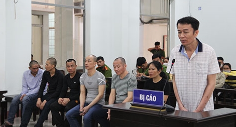 Nhóm lừa đảo bán thiên thạch…dỏm lĩnh 79 năm tù