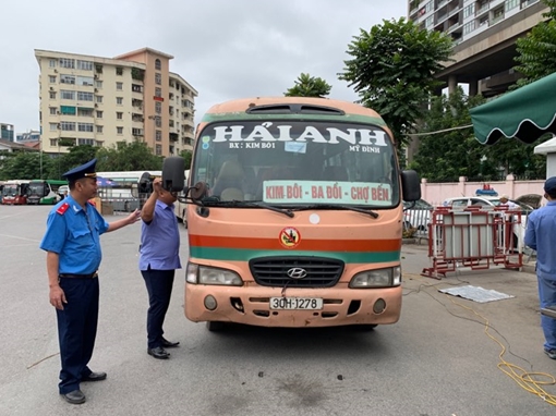 Hà Nội ra quân kiểm tra khí thải xe ô tô