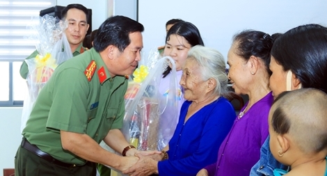 Công an tỉnh An Giang lắng nghe ý kiến nhân dân