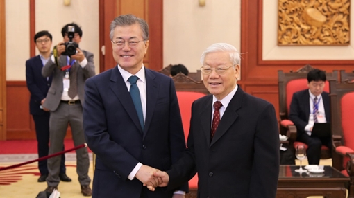 Tổng Bí thư Nguyễn Phú Trọng tiếp Tổng thống Hàn Quốc Moon Jae-in