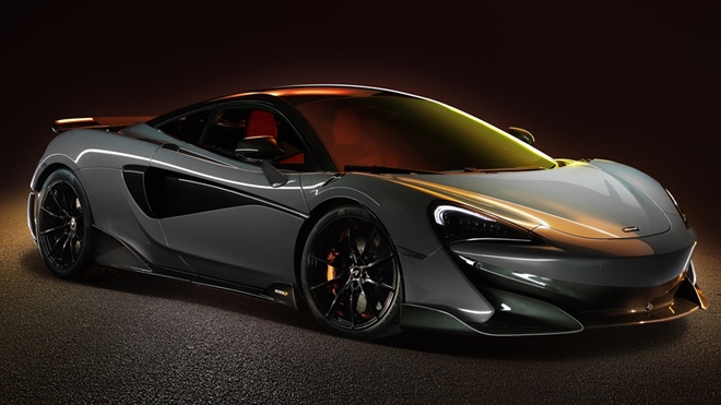 McLaren: Hãy chiêm ngưỡng vẻ đẹp của chiếc siêu xe McLaren thể thao đang chờ đón bạn! Với thiết kế đột phá và công nghệ tiên tiến, chiếc xe này mang đến một trải nghiệm lái xe không thể nào quên.