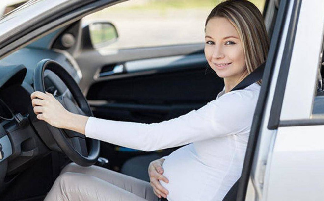 Lái xe đang mang thai: Nhiều phụ nữ sợ lái xe khi mang thai vì lo lắng về sự an toàn của sống con. Tuy nhiên, lái xe đang mang thai không chỉ hoàn toàn an toàn, mà còn giúp phụ nữ giữ được sự độc lập và tự tin trong cuộc sống hằng ngày. Hãy xem hình ảnh để biết thêm về những lợi ích của việc lái xe khi mang thai và các mẹo nhỏ để giúp giảm thiểu rủi ro.
