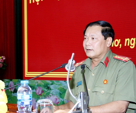 Công an Cần Thơ gặp mặt báo chí nhân dịp Tết Nguyên đán Kỷ Hợi