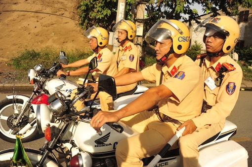 Công an Đồng Tháp ra quân đảm bảo trật tự an toàn giao thông