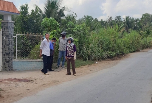 Mâu thuẫn, 3 thanh niên dùng dao tự chế chém người tử vong