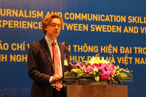 Việt Nam – Thuỵ Điển chia sẻ kinh nghiệm và kĩ năng báo chí