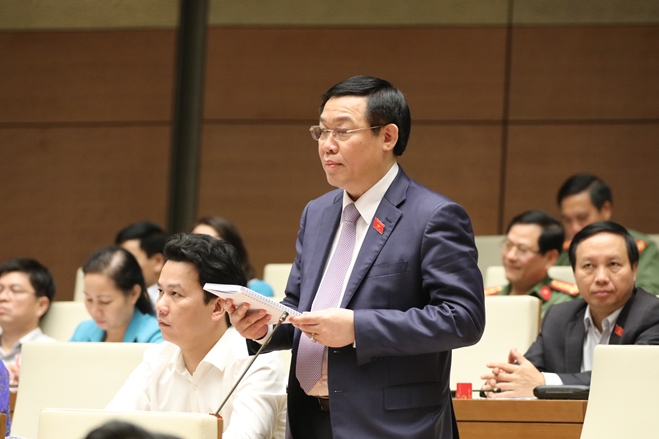 Vì sao Chính phủ không xin nới trần nợ công?