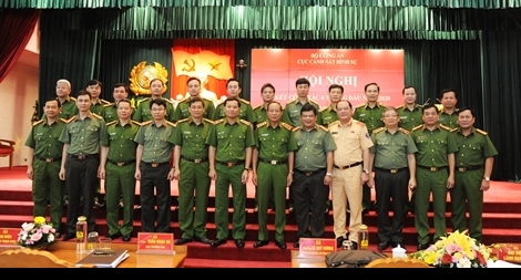 Đấu tranh quyết liệt triệt xóa băng nhóm tội phạm, hoạt động bảo kê cho vay nặng lãi