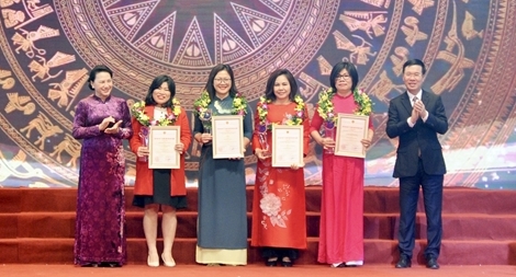 Phát huy truyền thống thi đua, yêu nước, chào mừng Đại hội toàn quốc lần thứ XIII của Đảng 